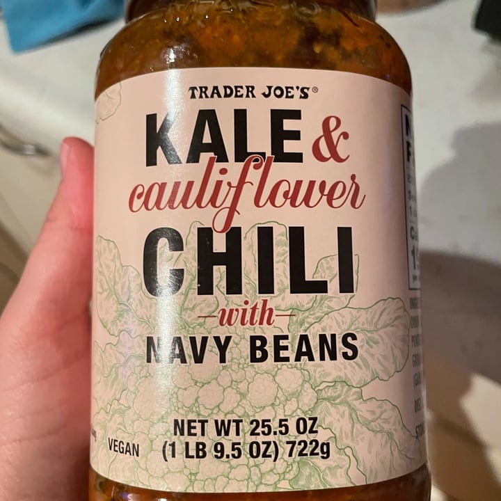 photo of Trader Joe's Kale and cauliflower chili with navy beans shared by @newkidontheblock on  03 Oct 2021 - review