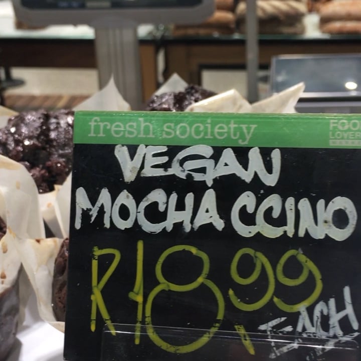 photo of Food Lover’s Market Vegan Muffins shared by @theconscioushustle on  02 Sep 2021 - review