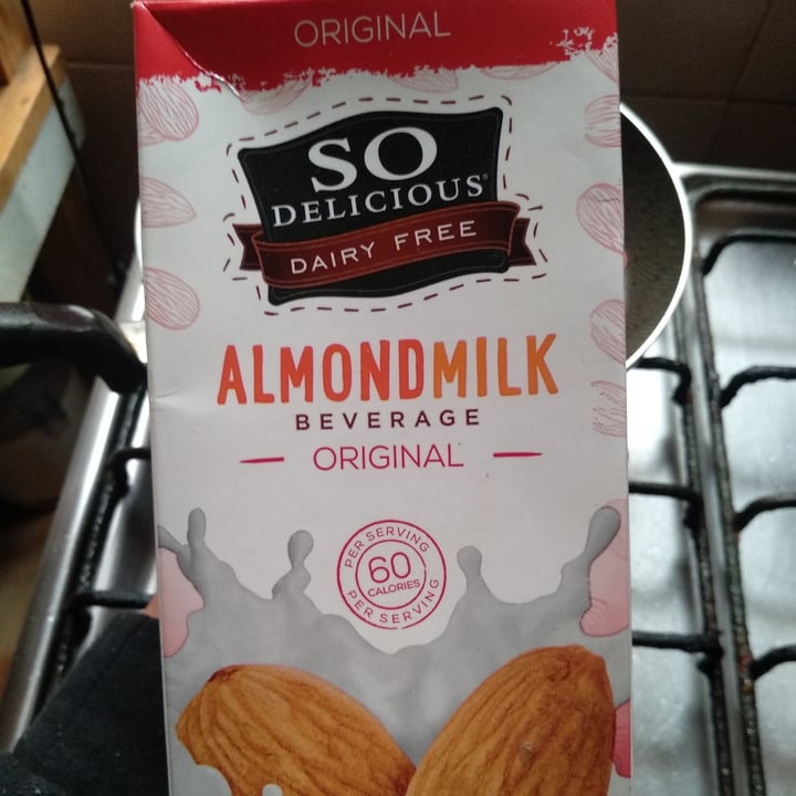 photo of So Delicious Dairy Free Almondmilk Beverage Original shared by @camilamedina21 on  09 Oct 2020 - review