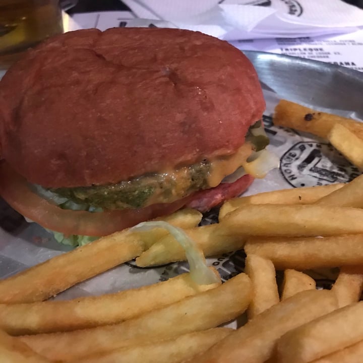 photo of The Laundry Garage Burger Vegana shared by @maiceva on  10 Oct 2020 - review