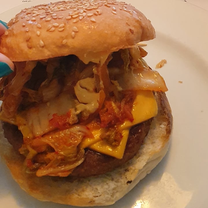 photo of Bread Meats Bread Kimchi Burger shared by @vix3n on  14 Oct 2021 - review