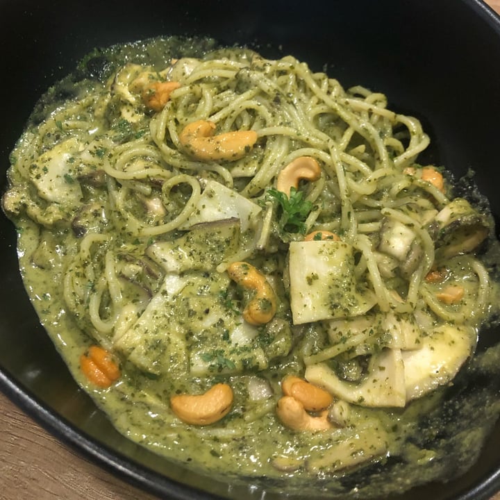 photo of Saute-San Basil Cashew Pesto Pasta shared by @nicoletehyx on  02 Oct 2021 - review