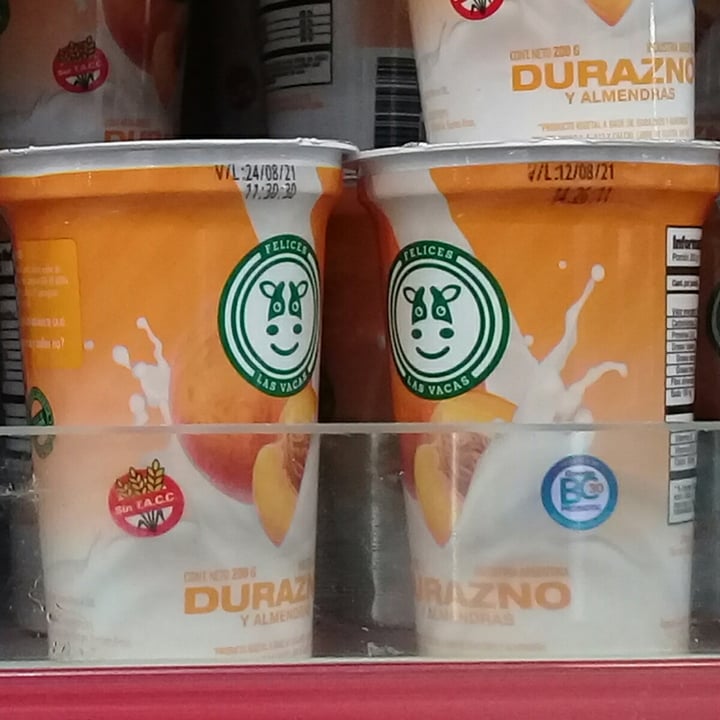 photo of Felices Las Vacas Yogur de Almendras y Durazno shared by @nanni696 on  17 Aug 2021 - review