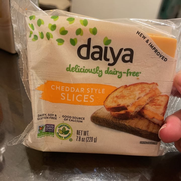 review photo of Daiya Cheddar Style Slices shared by @dianisms on 16 Sep 2021 - review