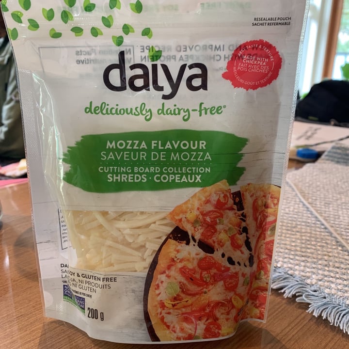review photo of Daiya Mozzarella Style Shreds shared by @cdarcie on 23 Aug 2021 - review