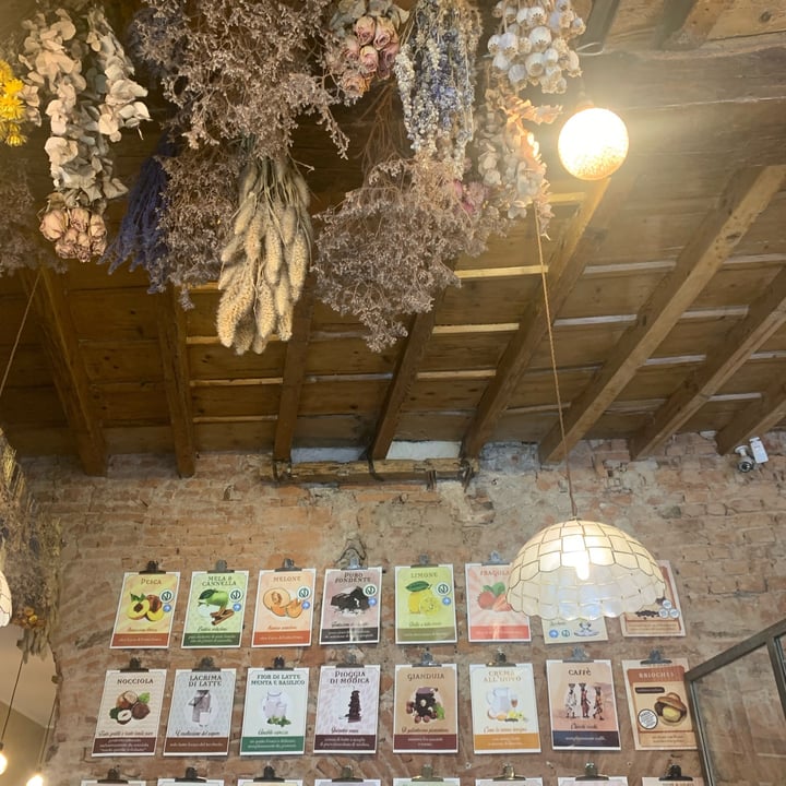 review photo of OGGI Gelato Milano Gelato shared by @margheeritin on 23 Jun 2022 - review