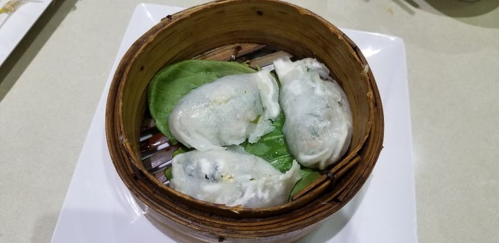 review photo of Loving Hut Mushroom and vegetable dumplings shared by @cassbananana on 16 Jul 2019 - review