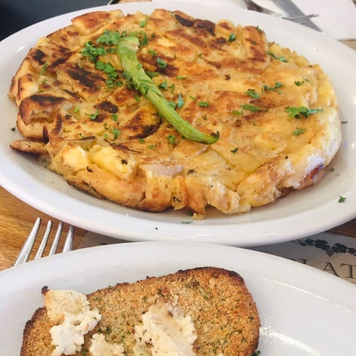 photo of Restaurant La Delfina Tortilla De Papa shared by @jamespalumbo on  03 Jan 2022 - review