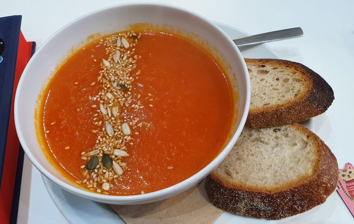 photo of Picnic Tomato and Red Pepper Soup shared by @gwennypenny on  13 Feb 2020 - review