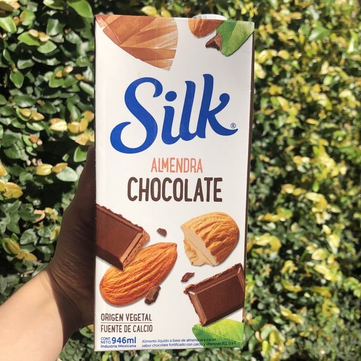 photo of Silk Bebida de Almendra sabor Chocolate shared by @lelusol on  30 Aug 2020 - review