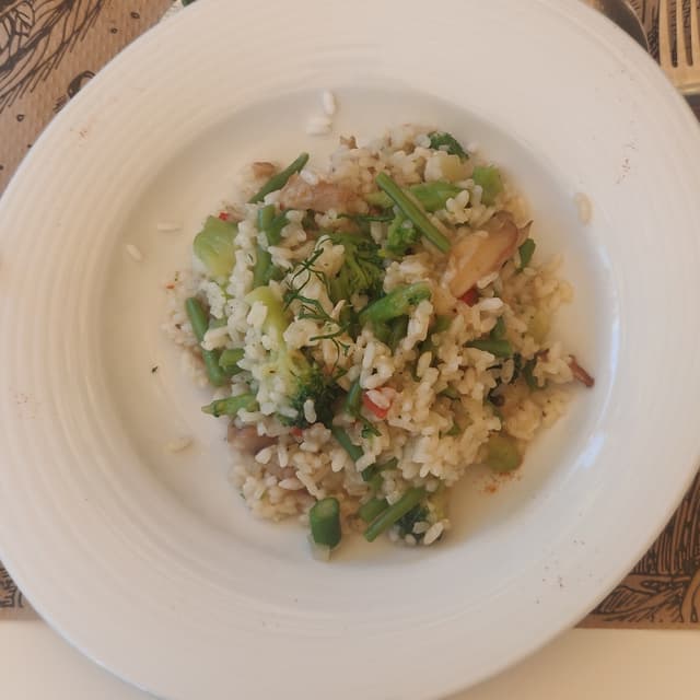 Foto do prato “Arroz con verduras de temporada”