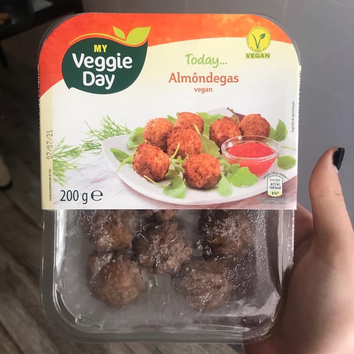 photo of My veggie day Albóndigas veganas shared by @lahziesmann on  15 Jul 2021 - review