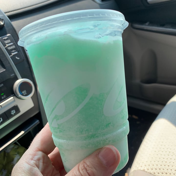 photo of Taco Bell Baja Blast Colada Freeze shared by @allhess on  24 May 2021 - review