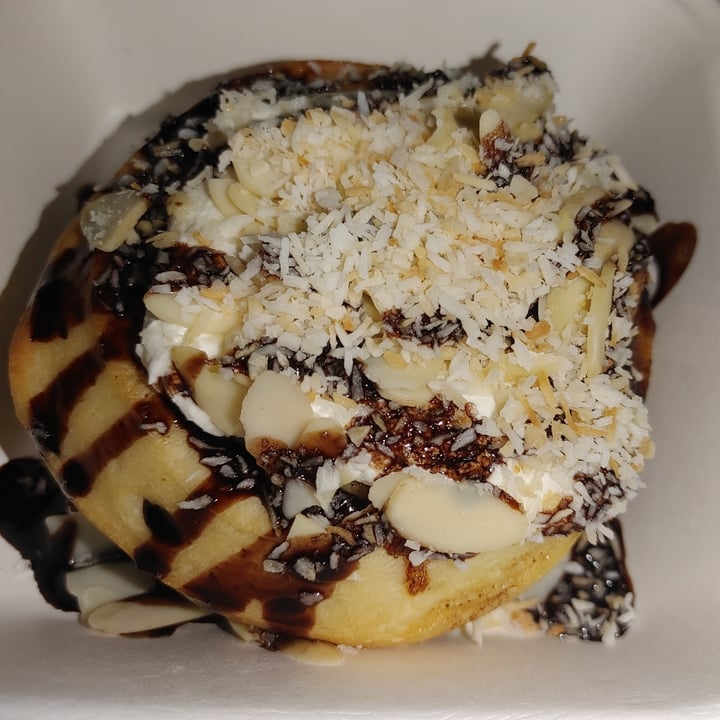 photo of Cinnaholic Almond Joy Roll shared by @romeoluv1 on  12 Nov 2021 - review