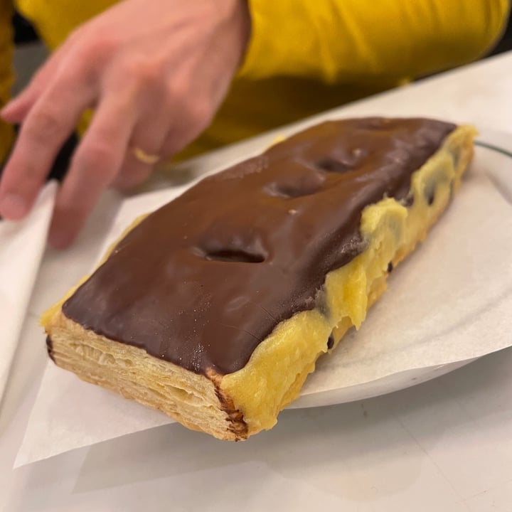 photo of Pastelaria Tupi Vegan Puff Pastry shared by @moredesign on  27 Mar 2022 - review