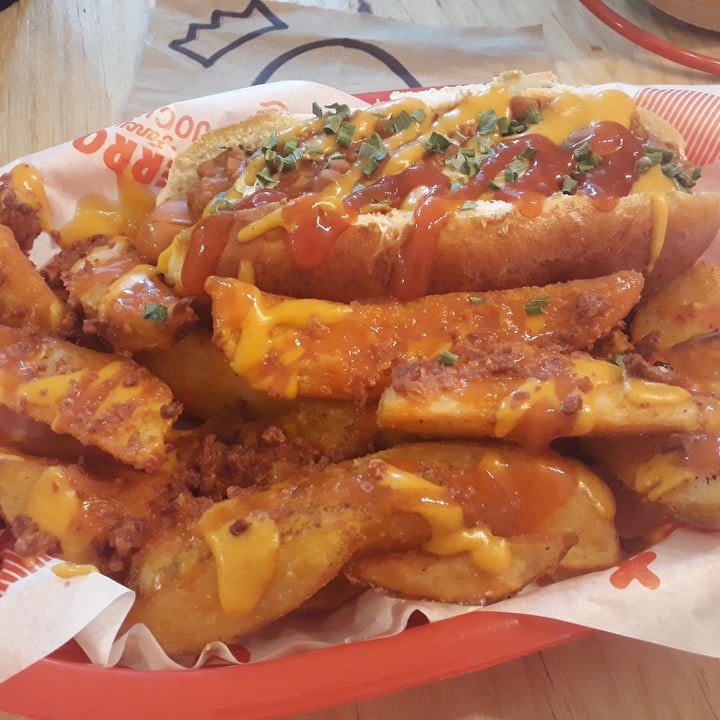 review photo of Perros Fancy Jochos Hotdog Con Chilly shared by @jessieurbina on 05 Apr 2021 - review
