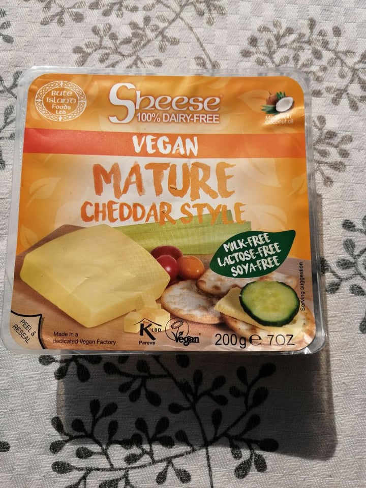 photo of Bute Island Foods Mature Cheddar Style Block shared by @leitugavioleta on  01 Apr 2020 - review