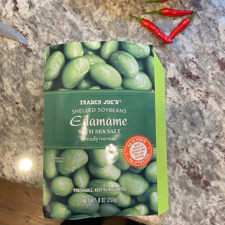 photo of Trader Joe's Edama shelled soybeans w sea salt fresh shared by @crandazzo on  04 Aug 2021 - review
