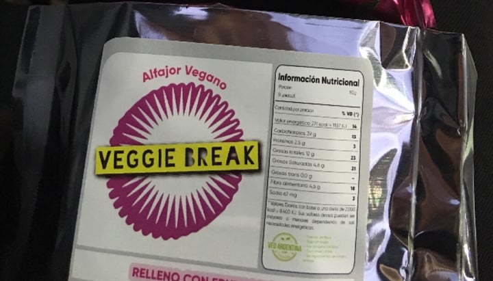 photo of Veggie Break Alfajor Vegano Relleno con Arándanos shared by @catmitortuga on  18 Sep 2019 - review