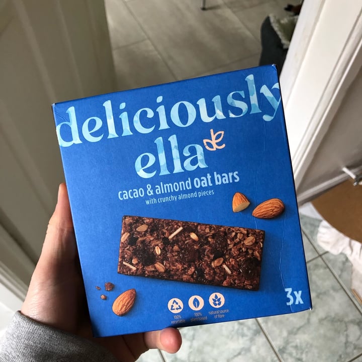 photo of Deliciously Ella Cacao and Almond Oat Bar shared by @yourlocalvegan on  26 Nov 2021 - review