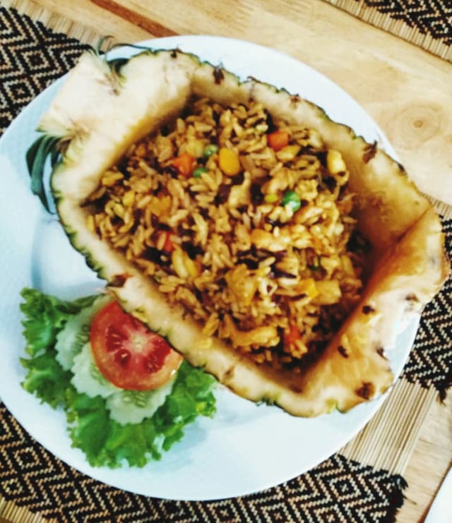 Foto do prato “Pineapple Fried Rice”