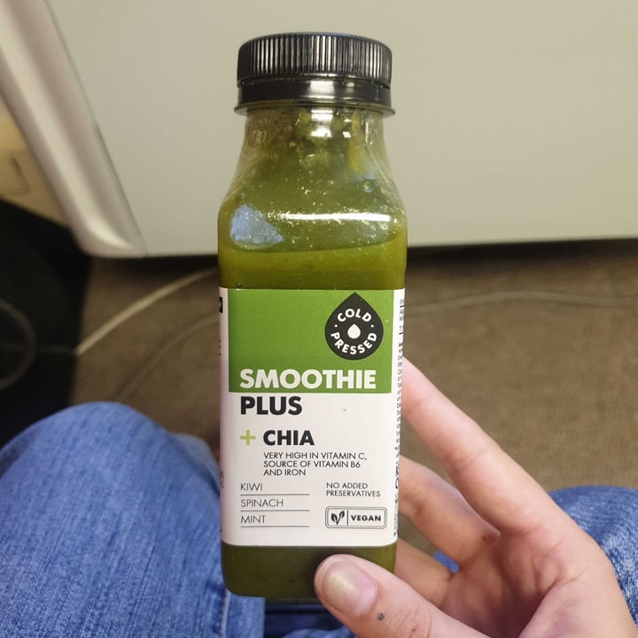 photo of Woolworths Food Smoothie Plus Chia shared by @elanareneekotze on  24 Jan 2022 - review