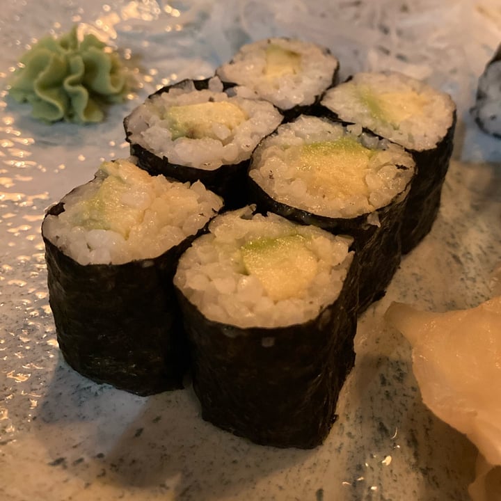 photo of Tatsumi Roll Di Avocado E Riso shared by @ellejey on  03 Nov 2022 - review