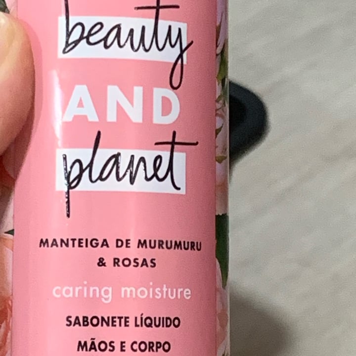 photo of Love Beauty and Planet Sabonete Líquido Manteiga De Murumuru E Rosas shared by @ellenlacerda on  10 May 2022 - review