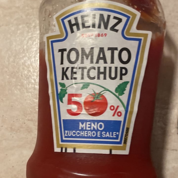 review photo of Heinz Tomato ketchup 50% in meno zucchero e sale shared by @vittititti on 18 Mar 2022 - review