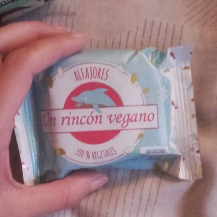photo of Un Rincón Vegano Alfajor Chocolate Blanco shared by @magaly23 on  02 Jul 2020 - review
