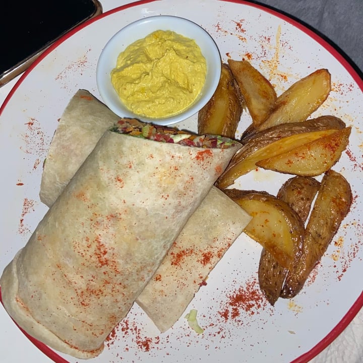 photo of Pura Restoran wrap de atún vegano shared by @notsol on  23 Feb 2022 - review