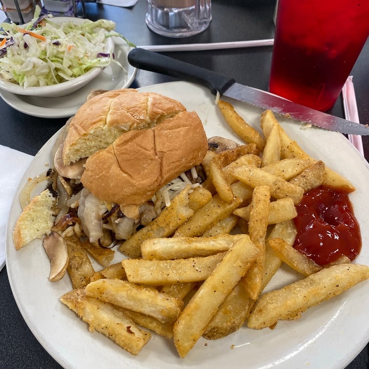 photo of Ocala Downtown Diner Shroom Burger shared by @anita7 on  10 Mar 2021 - review