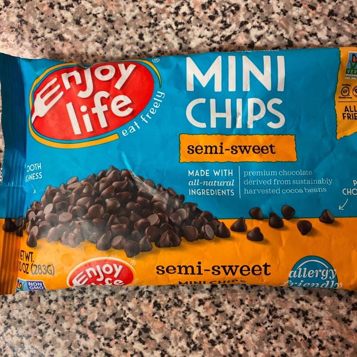 photo of Enjoy Life Semi-Sweet Chocolate Mini Chips shared by @baby-vegan on  06 Oct 2020 - review