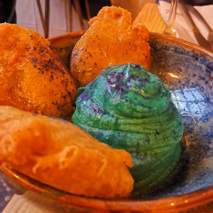 photo of Avocado Love Hummus de aguacate y berenjena shared by @giuliazagni on  06 May 2022 - review