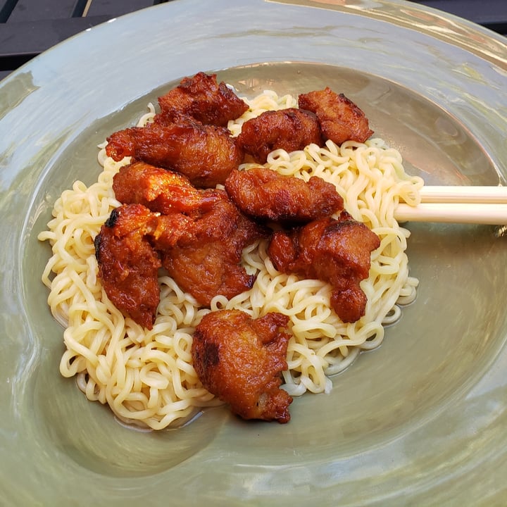 photo of Happy Veggie World Vegan Thai Lemon Chick’n shared by @sameekinz on  15 Jul 2020 - review