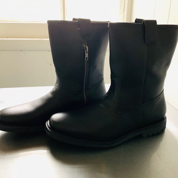 photo of ahimsa Black Boots shared by @allhess on  29 Oct 2020 - review