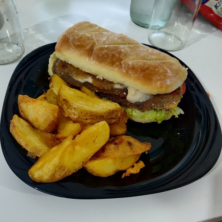 photo of Gordo Vegano Sandwich de Milanesa shared by @leormax on  19 May 2021 - review
