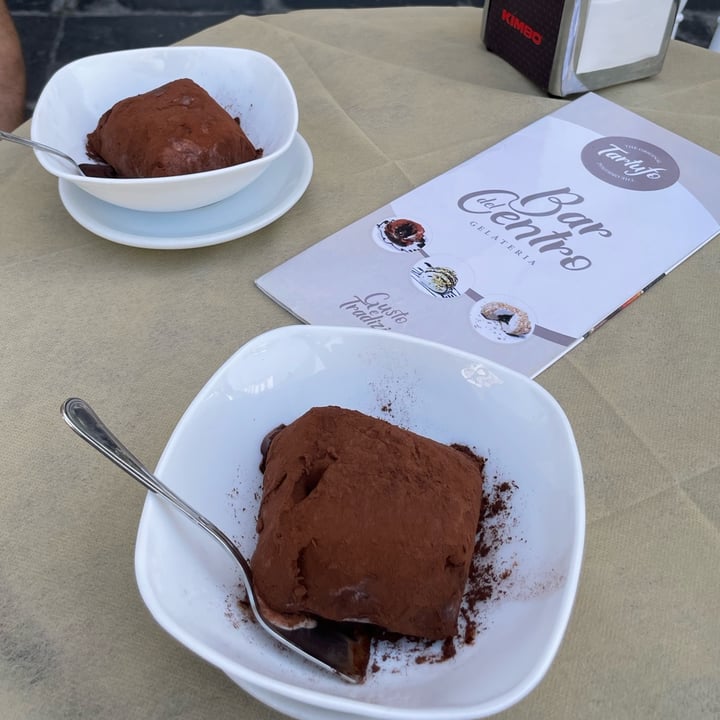review photo of Bar Gelateria Del Centro Tarufo Vegano shared by @hwi-noree on 11 Oct 2022 - review