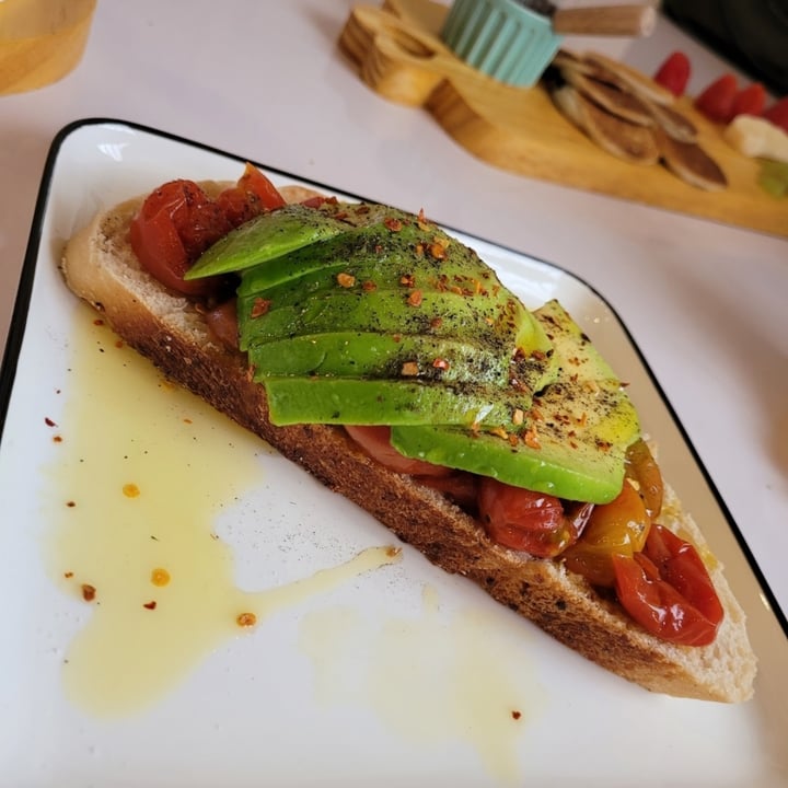 review photo of 70's Brunch Café Avocado Toast shared by @idair on 25 Mar 2022 - review