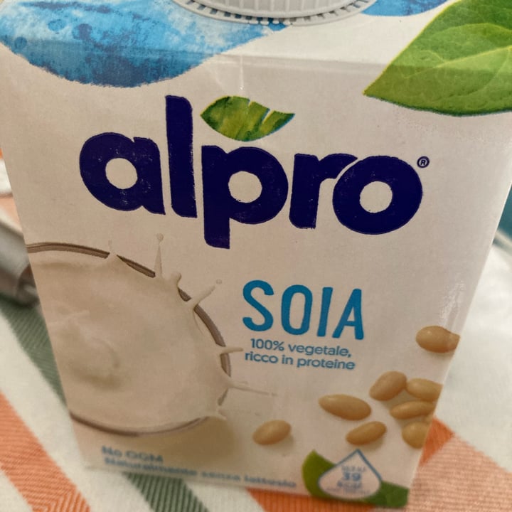 photo of Alpro 100% vegetale soia ricco in proteine shared by @cico777 on  28 Sep 2022 - review