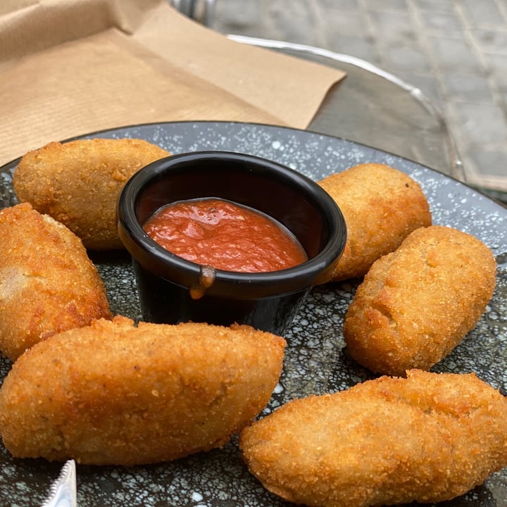 photo of Viva Chapata Croquetas shared by @gateravegana on  30 Mar 2021 - review