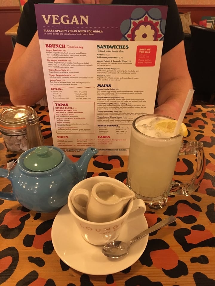 review photo of Molo Lounge Vegan Beyond Cheese Burger shared by @emmajv on 24 Nov 2019 - review