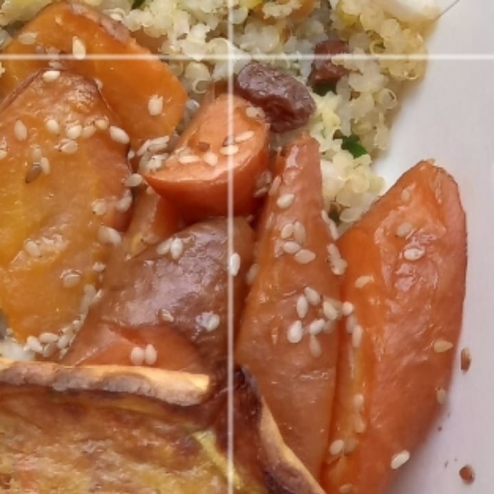 photo of CIBO' Vegan food Carote al forno al sesamo shared by @silvia89 on  31 Oct 2022 - review