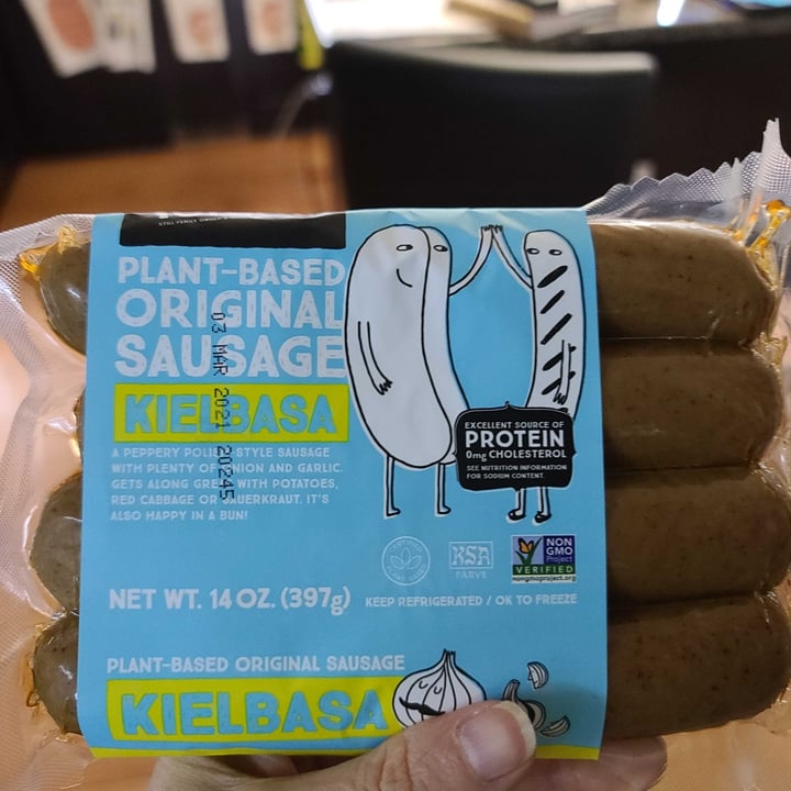 review photo of Tofurky Plant-Based Sausage Kielbasa shared by @hollywoodtoldu on 22 Oct 2020 - review