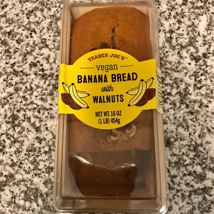 photo of Trader Joe's Vegan Banana Bread with Walnuts shared by @thevegfriend on  17 Jun 2021 - review
