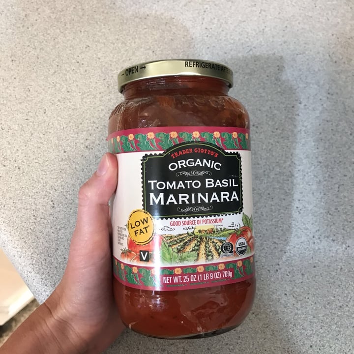 photo of Trader Joe's Organic Tomato Basil Marinara Sauce shared by @rbrackett on  23 Aug 2021 - review