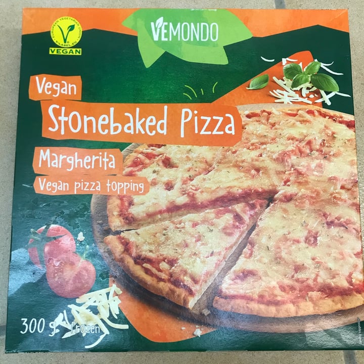 review photo of Vemondo Stonebaked Margherita shared by @cateevey on 16 Jan 2022 - review