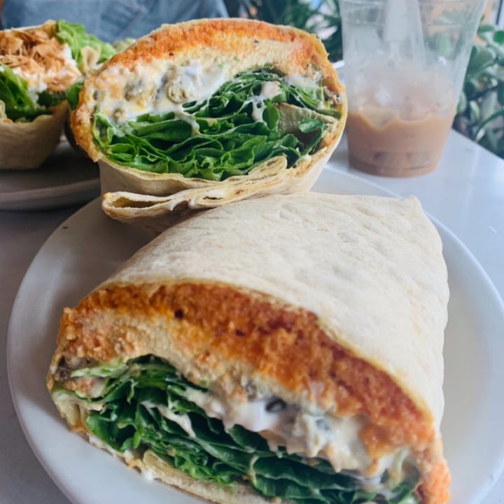 review photo of Aux Vivres Plateau sandwich lox shared by @alternativevegan on 17 Oct 2022 - review