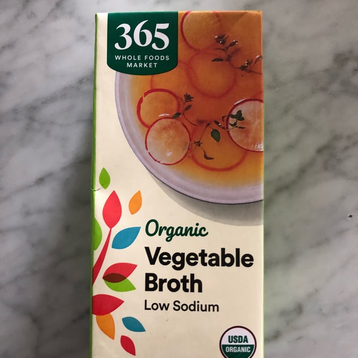 photo of 365 Whole Foods Market Organic Vegetable Broth - Low Sodium shared by @sf4 on  26 May 2022 - review