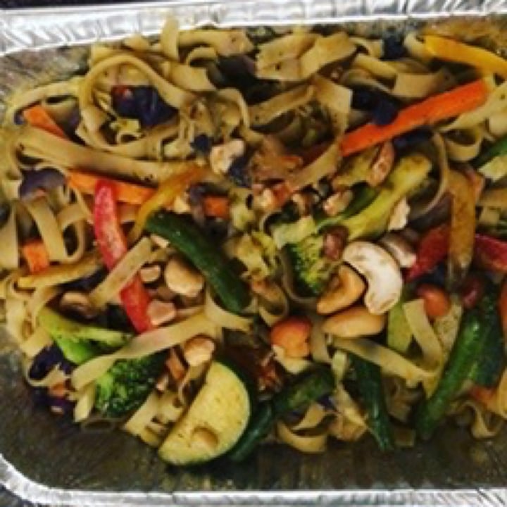 photo of Fruits & Roots Noodle and veg stir fry shared by @lor on  09 May 2020 - review